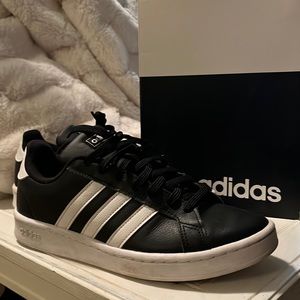 Adidas Grand Court